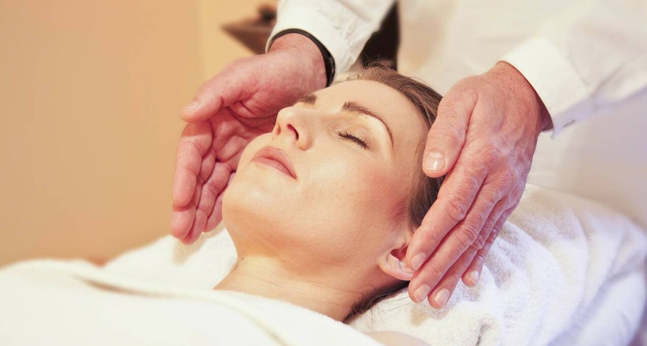 contour facial massage as a form of rejuvenation
